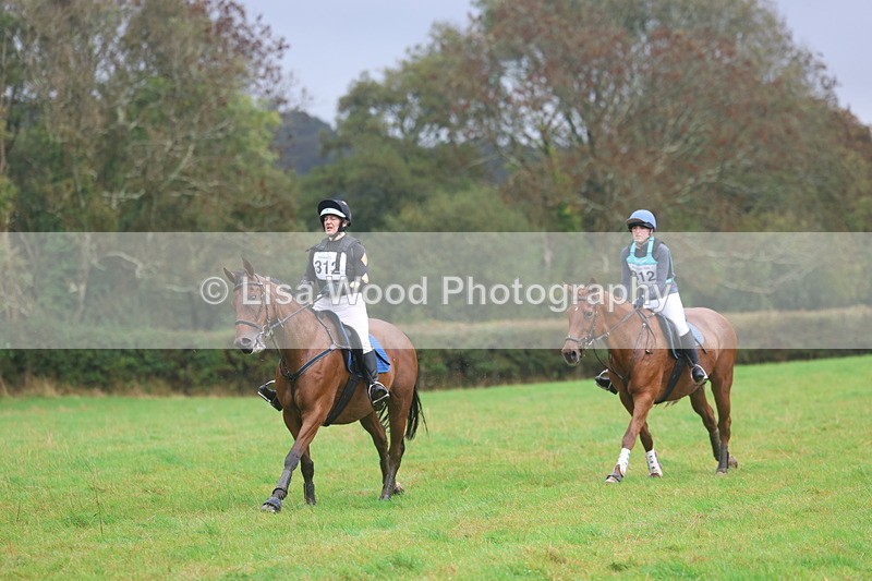 3E7A1604 - Class 3: 70cm Pairs: Half Roll Top