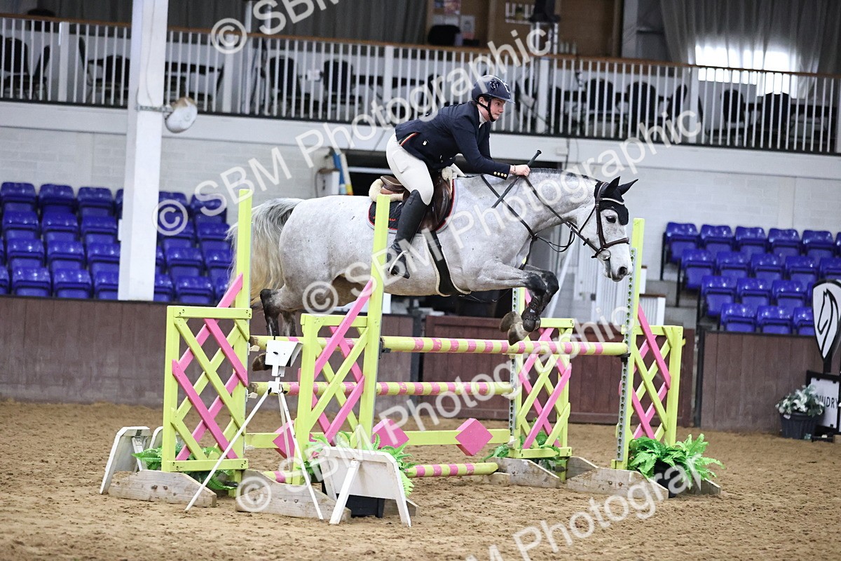 SBM_005370 - Class 17 - Senior Newcomers 1.10m