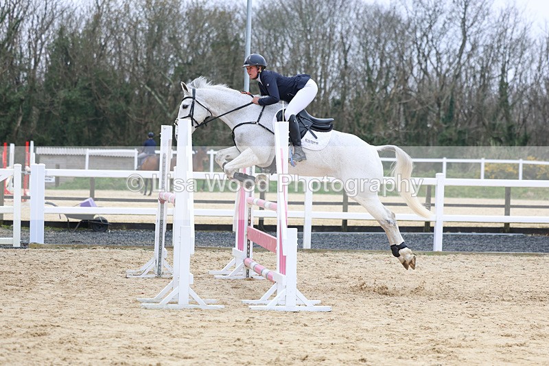 3E7A7558 - Class 8: Senior Newcomers/1.10m open