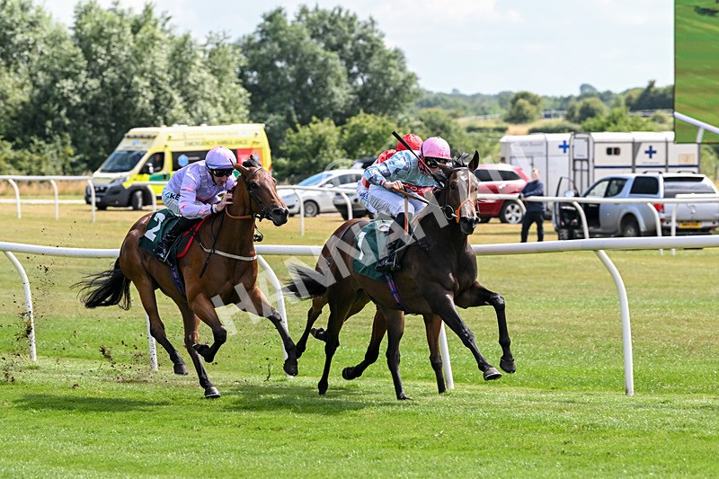 160725-Race 2-Shetakesthegold-8836 - Race 2