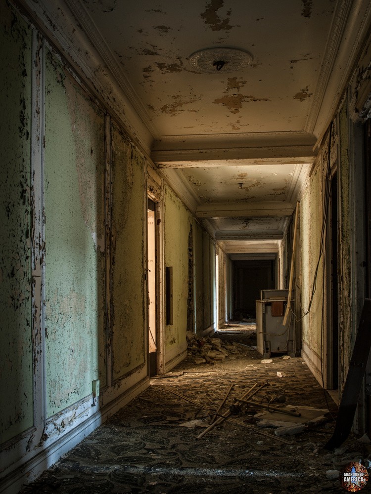 Lee Plaza Hotel (Detroit, MI) | Lost in Darkness