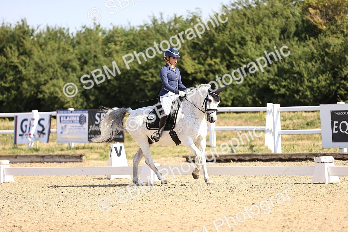 SBM_008725 - Novice 5 - 08.30-9.33