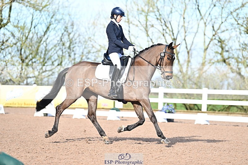 240218A-110220-05770 - 131-Lauren.Burrows-Active.Vogue