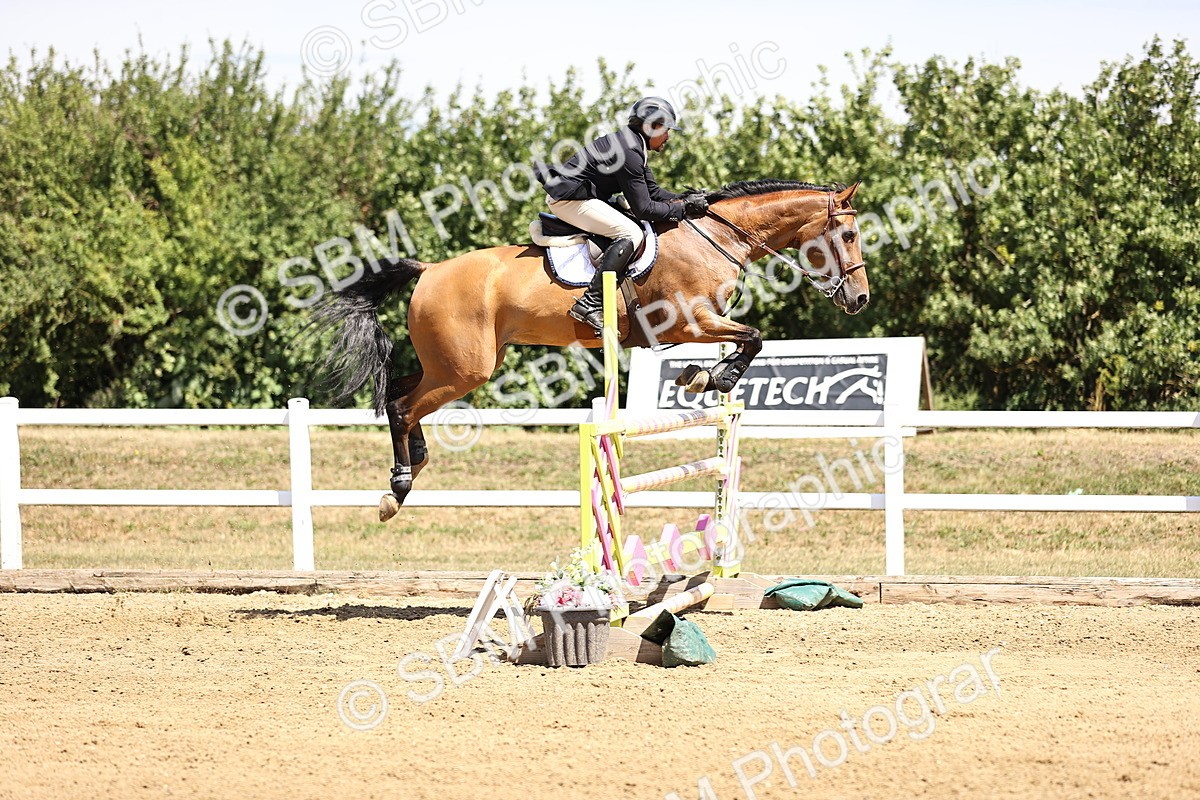 SBM_010078 - Class 9 - Senior Foxhunter - 1.20m Open