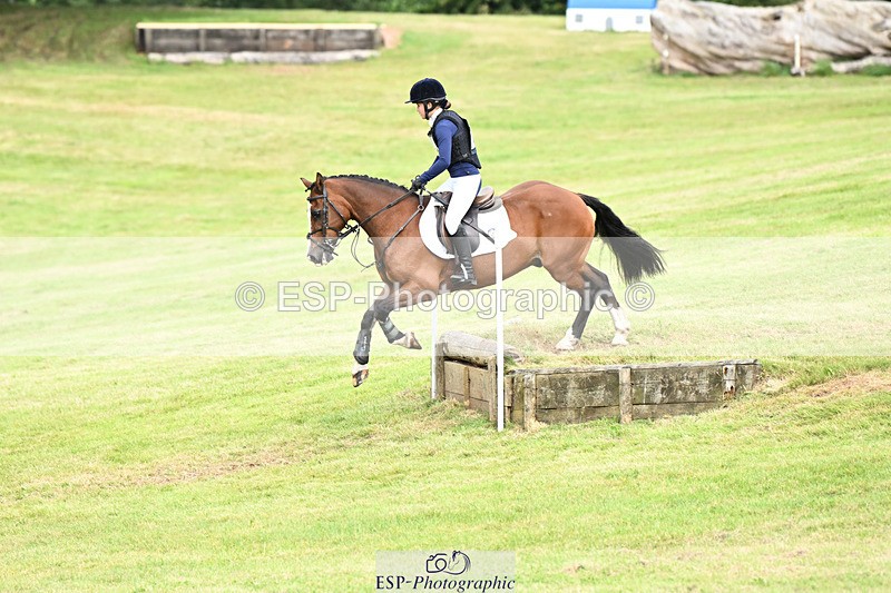 240825X-161646-36713 - 80cm XC 15.30 to 16.30