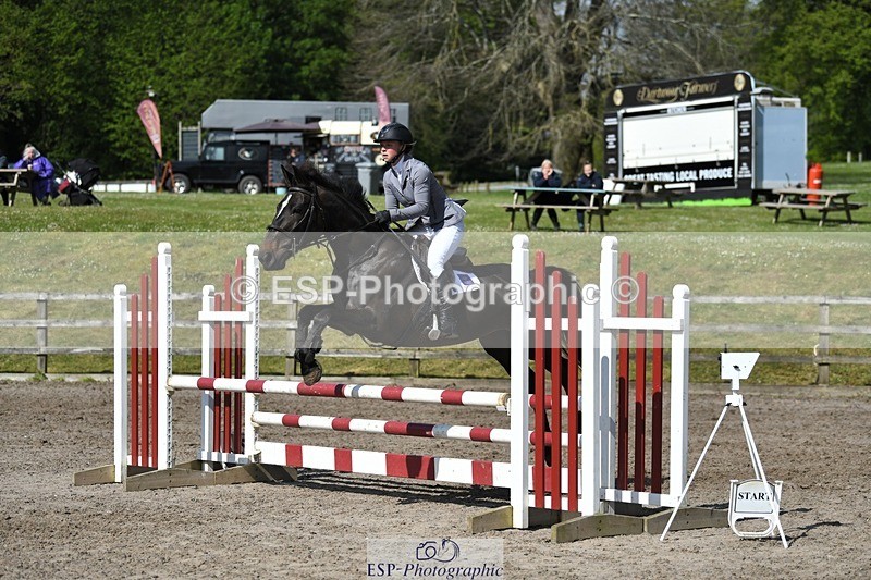 230512-101612-00496 - Cls 10 Snr 85cm Schooling