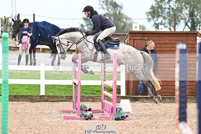 250917-103227-00080 - Cls 1 British Novice and 90cm Open