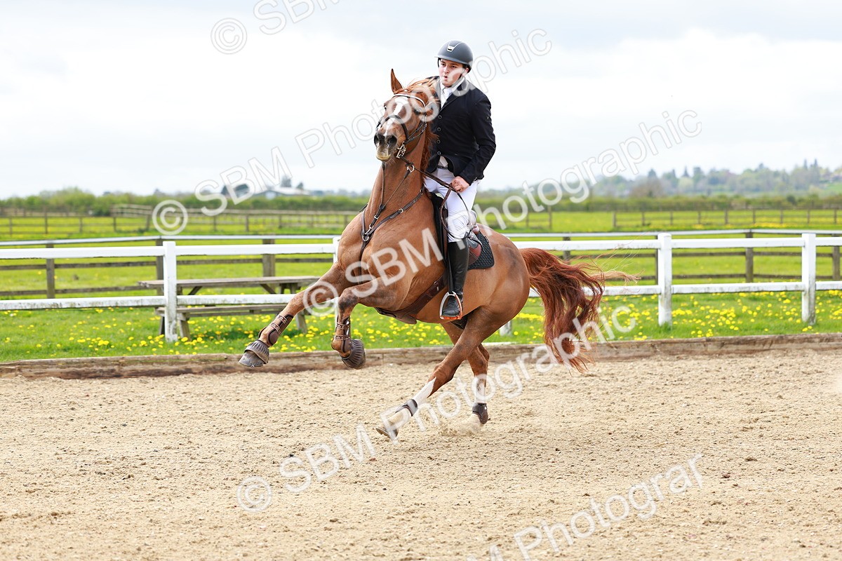 SBM_002487 - Class 10 - Senior Newcomers - 1.10m