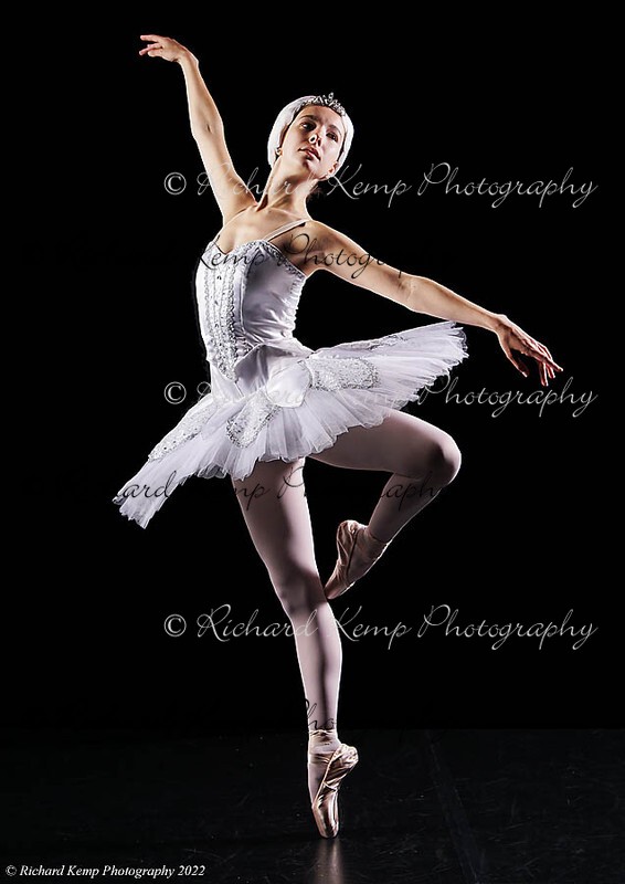 010522-4766w - Performance