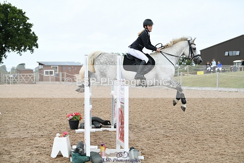 250807-113940-00736 - 1m Round 1