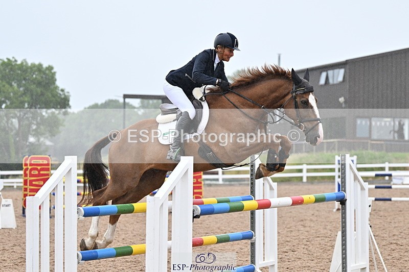 240703A-132802-00492 - Cls 05 Snr Fox & 1.20 Open