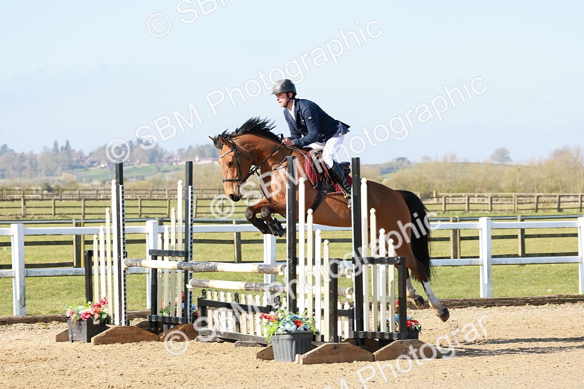 SBM_003012 - Class 14 - Senior British Novice - 90cm