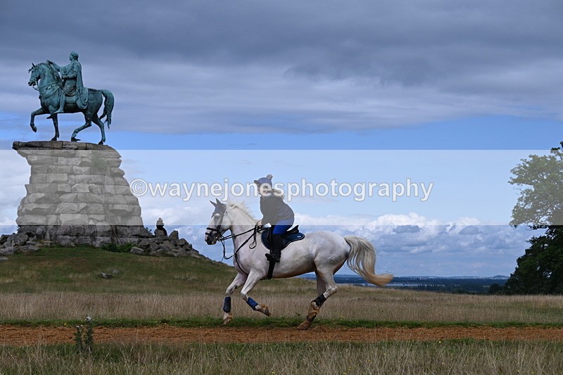 DSC_8811 - Time at Statue 14:33 to 15:10