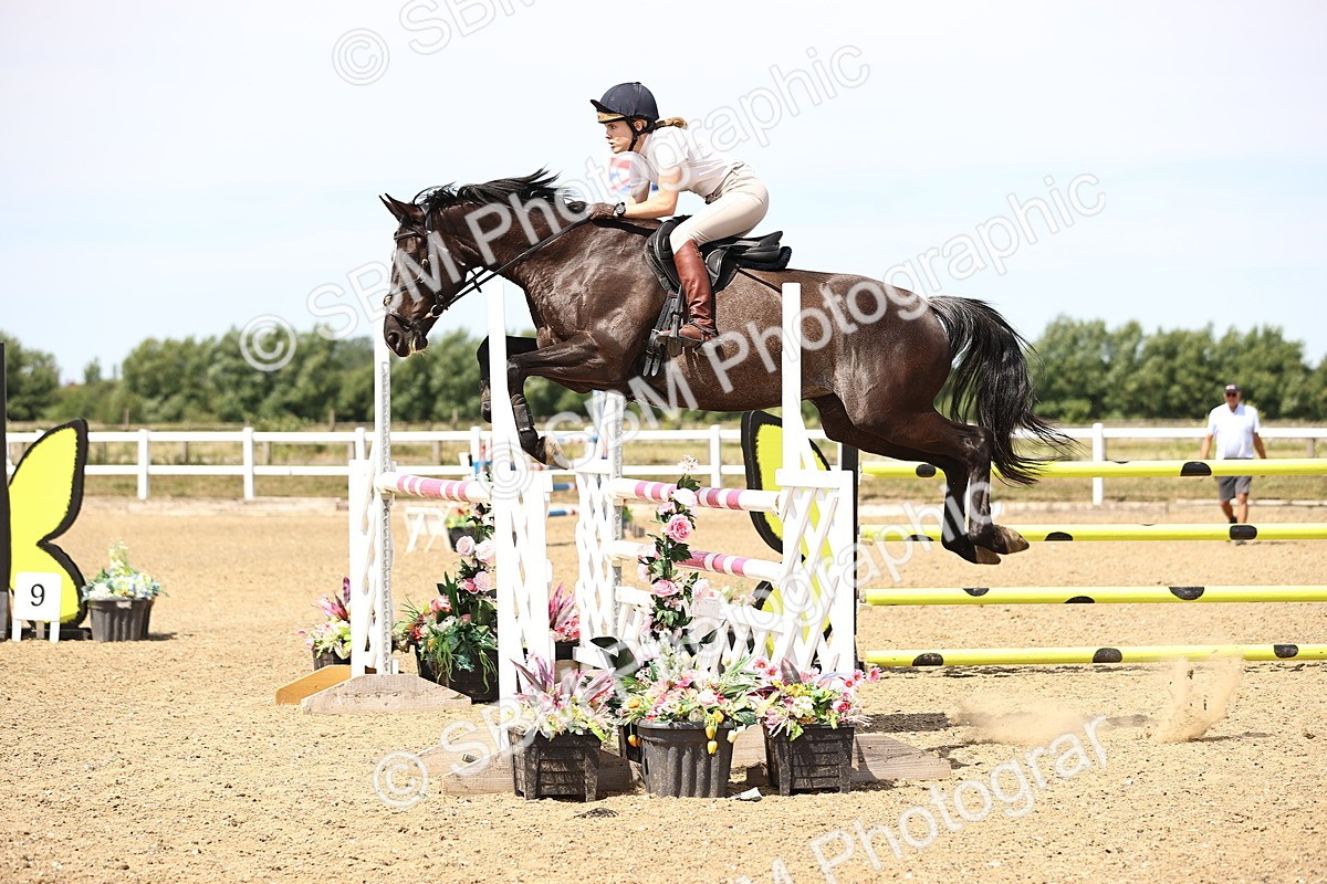 SBM_000640 - Class 15 - Redpost Equestian Senior Foxhunter - 1.20m