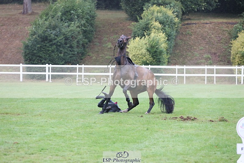 250830A-135648-06848 - Cls 16 Snr Newcomers and 1.10m Open