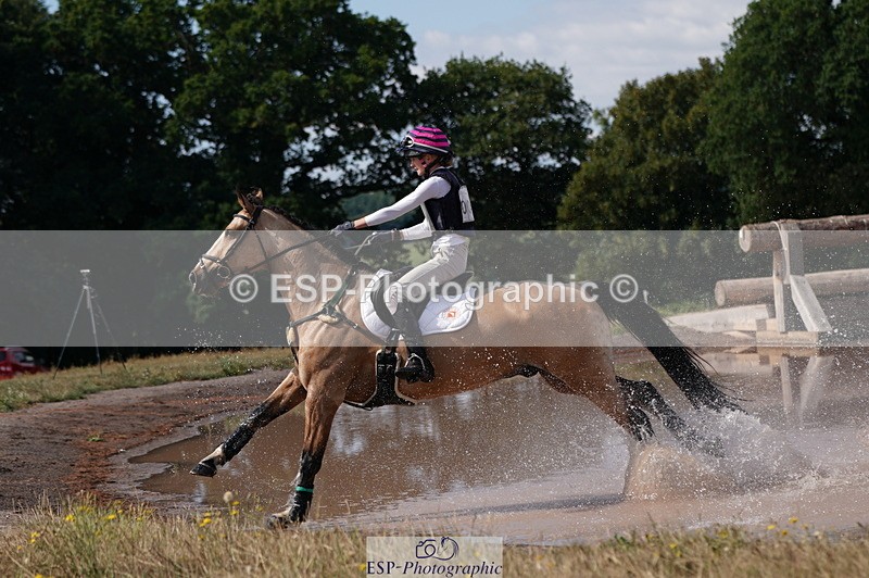 250802A-103822-01472 - A-008-Sophia.Vestey-BURDAL.DUKE