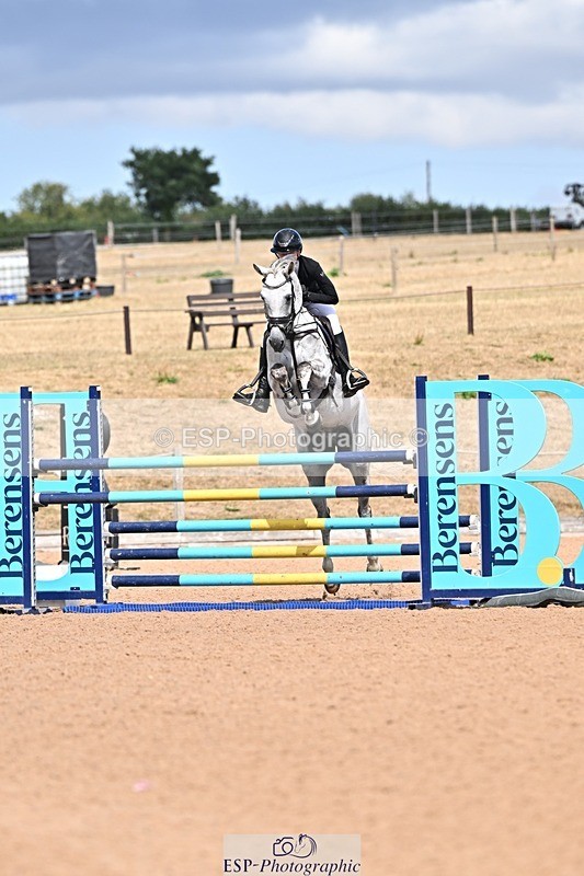 260819-144231-01201 - Cls 6 Foxhunter and 1.20m