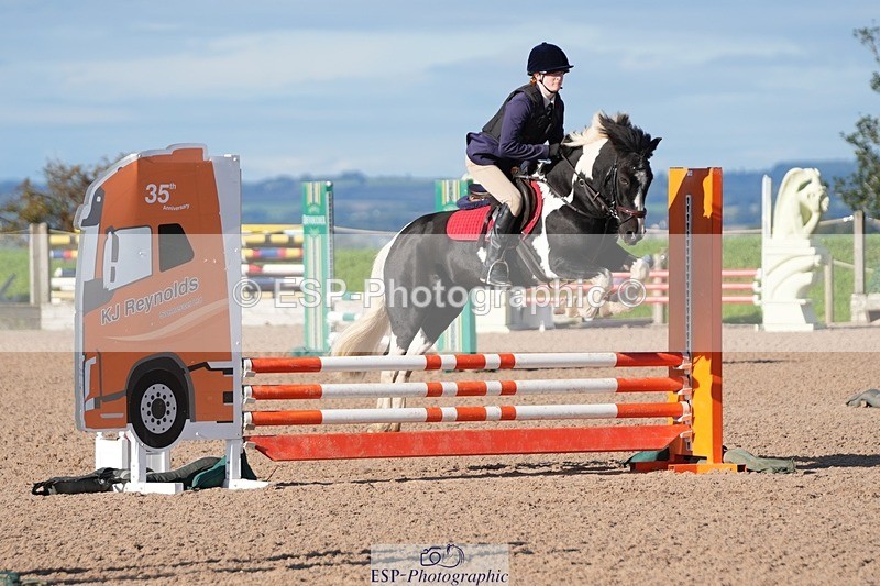 250921-093556-02002 - Cls 2 Pony Intro 70cm