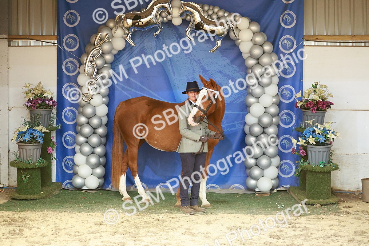SBM_13727 - Class 104 - IH  Costume