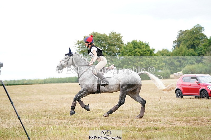 250802A-153142-07321 - F-274-Eliza.Miller-Edge-BALLYLEE.CASTLE.STORM