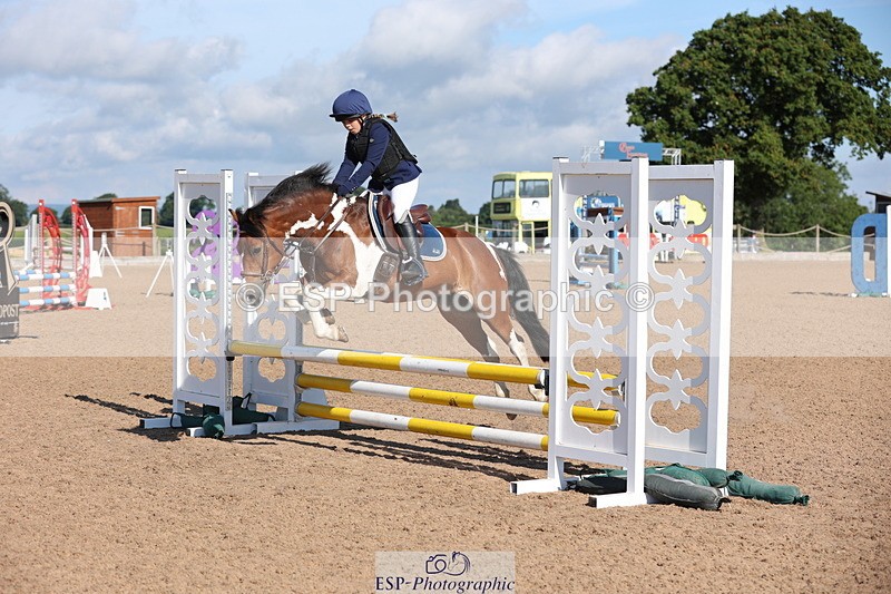 240714A-090702-01487 - Cls 1&2 128cm 10yrs & 70cm Open