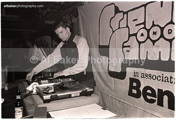 1 mark rae - Friends-&-Family @ sankeys-soap 28.02.02