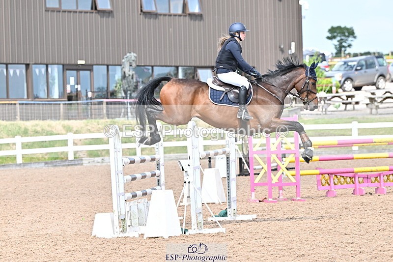 240605A-154919-00976 - Cls 5 Foxhunter and 1.20m Open