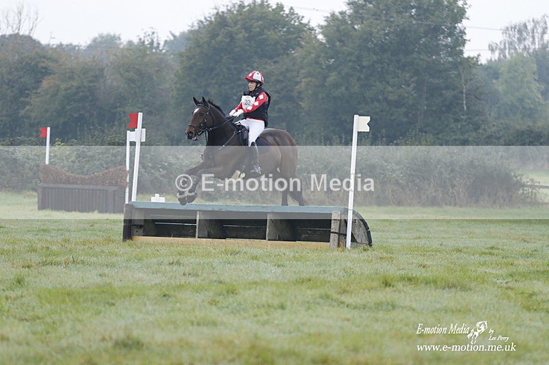 WWHT 171021 0423 - Novice Restricted (0.80m)  17/10/21