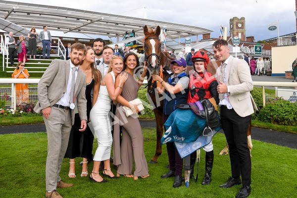 150723-Race 7-Roundhay Park-0576 - Race 7 5.30 pm John Smith's Sprint Handicap