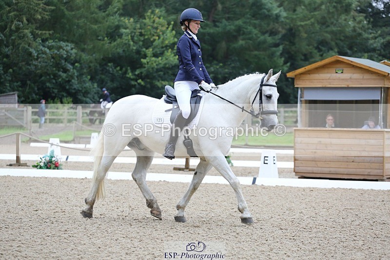 240720-101037-03864 - 125-Sarah_Browne-Domino_Star