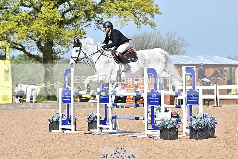 240509A-112204-01138 - Cls 9 Snr 1.20m Open