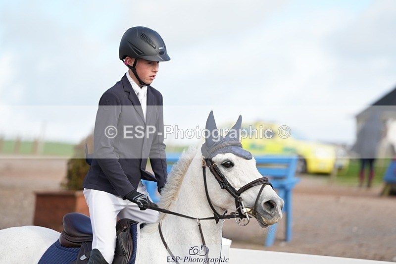 251025-141234-00593 - Cls 13 Pony Foxhunter and 1.10m