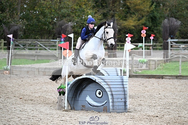 241117-144028-04675 - Cls 3 90-95cm 14.00 to 15.00