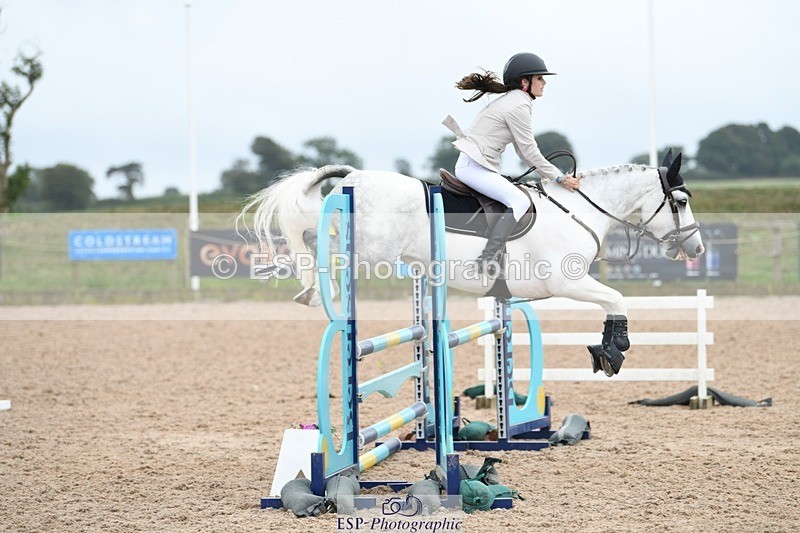 250807-112525-00659 - 90cm Round 1