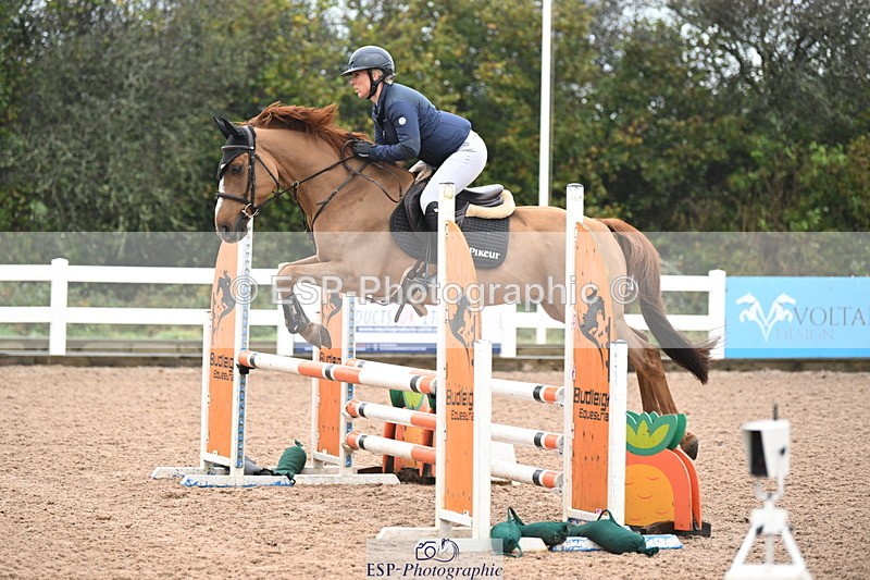 241023A-110727-00462 - Cls 1 British Novice and 90cm Open