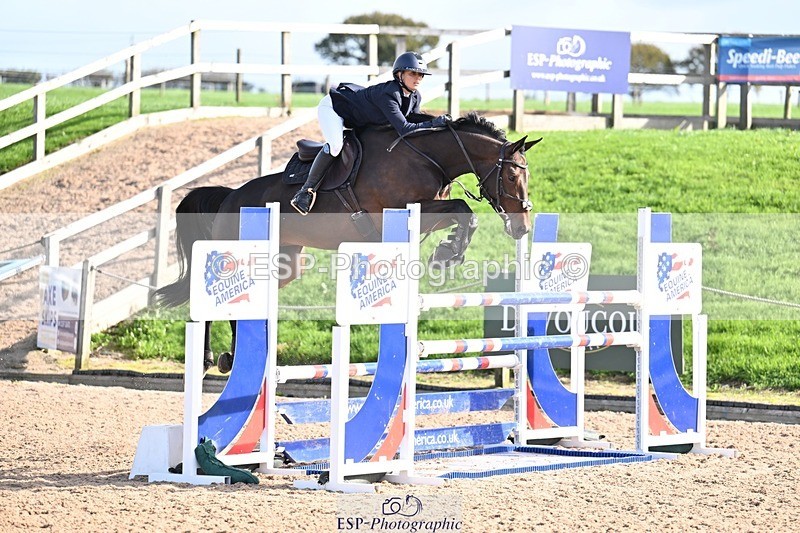 251005-104826-02871 - Cls 15 Foxhunter and 1.20m