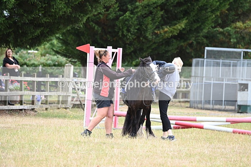 WJ6_9505 - Class 12 Minimus Jumping 45cm