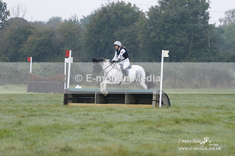 WWHT 171021 0407 - Novice Restricted (0.80m)  17/10/21