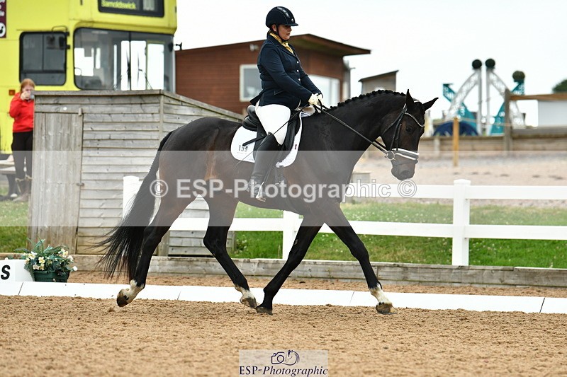 230630A-111014-01279 - Cls 5 Novice 37A