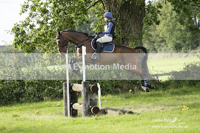  WWHT 171021 2962 - Intermediate (0.90m)  17/10/21