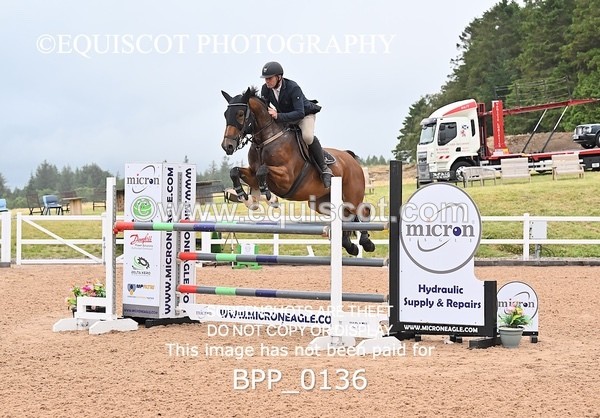 BPP_0136 - CLASS 25 SUN HOYS Redpost Equestrian Senior Foxhunter Second Round