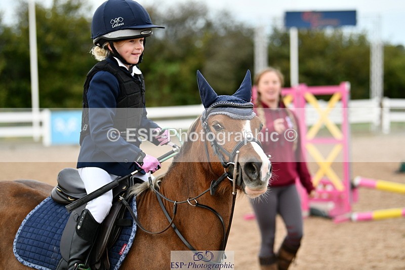 241013B-094411-00253 - Cls 1 Clear Round