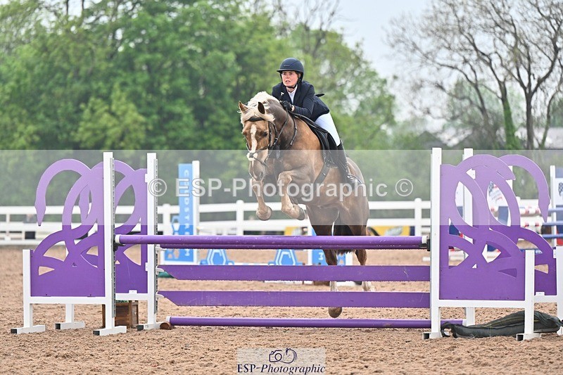 260508-083920-04206 - Cls 17 British Novice and 90cm Open