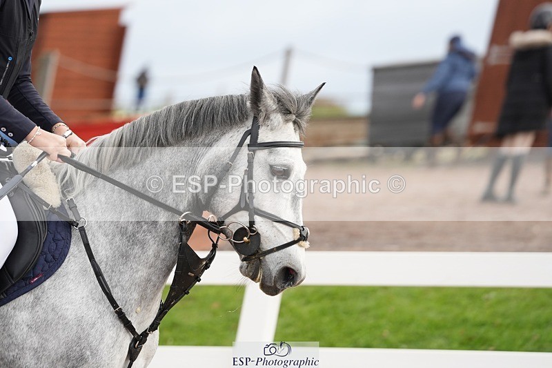 251026-120532-02317 - Cls 4 Pony Winter Novice + 80cm Open