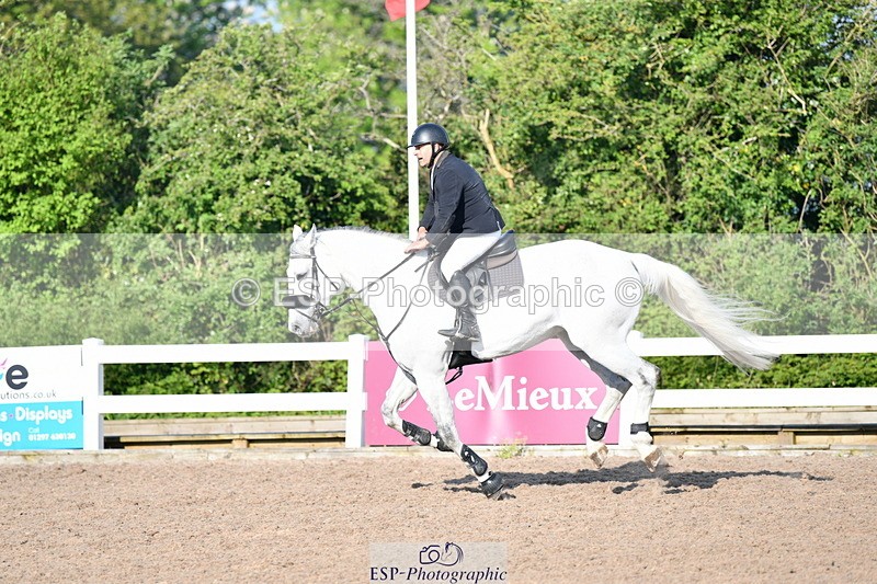 240512A-081542-16804 - Cls 39 British Novice and 90cm Open