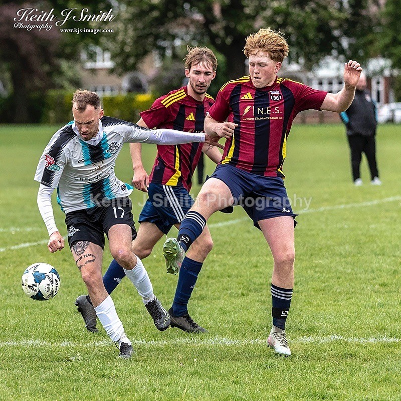 9KJS8977 - Pitch 3. Abington FC vs Royals. Abington Park. 10th May 2026.