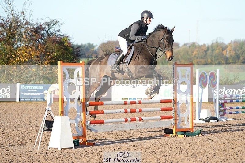 251108-084514-01825 - Cls 9 British Novice and 90cm Open