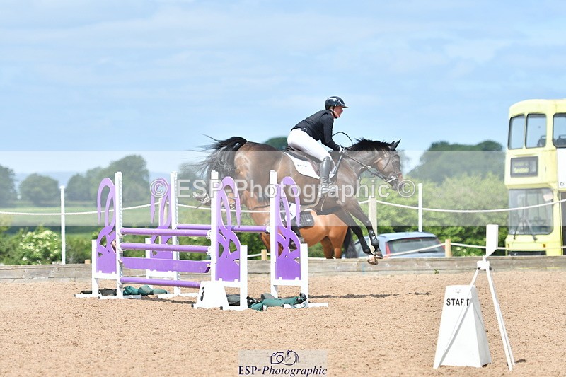 240609A-113609-04635 - Cls 17 Snr 1.05m Open