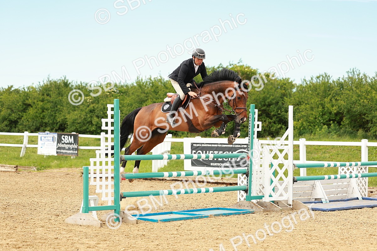 SBM_002145 - Class 4 - Senior Newcomers - 1.10m