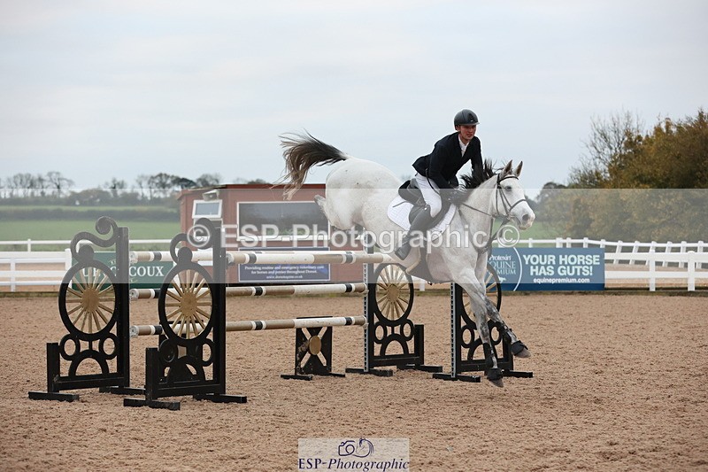 241101A-160811-03239 - FRI Cls 8 National 1.30m